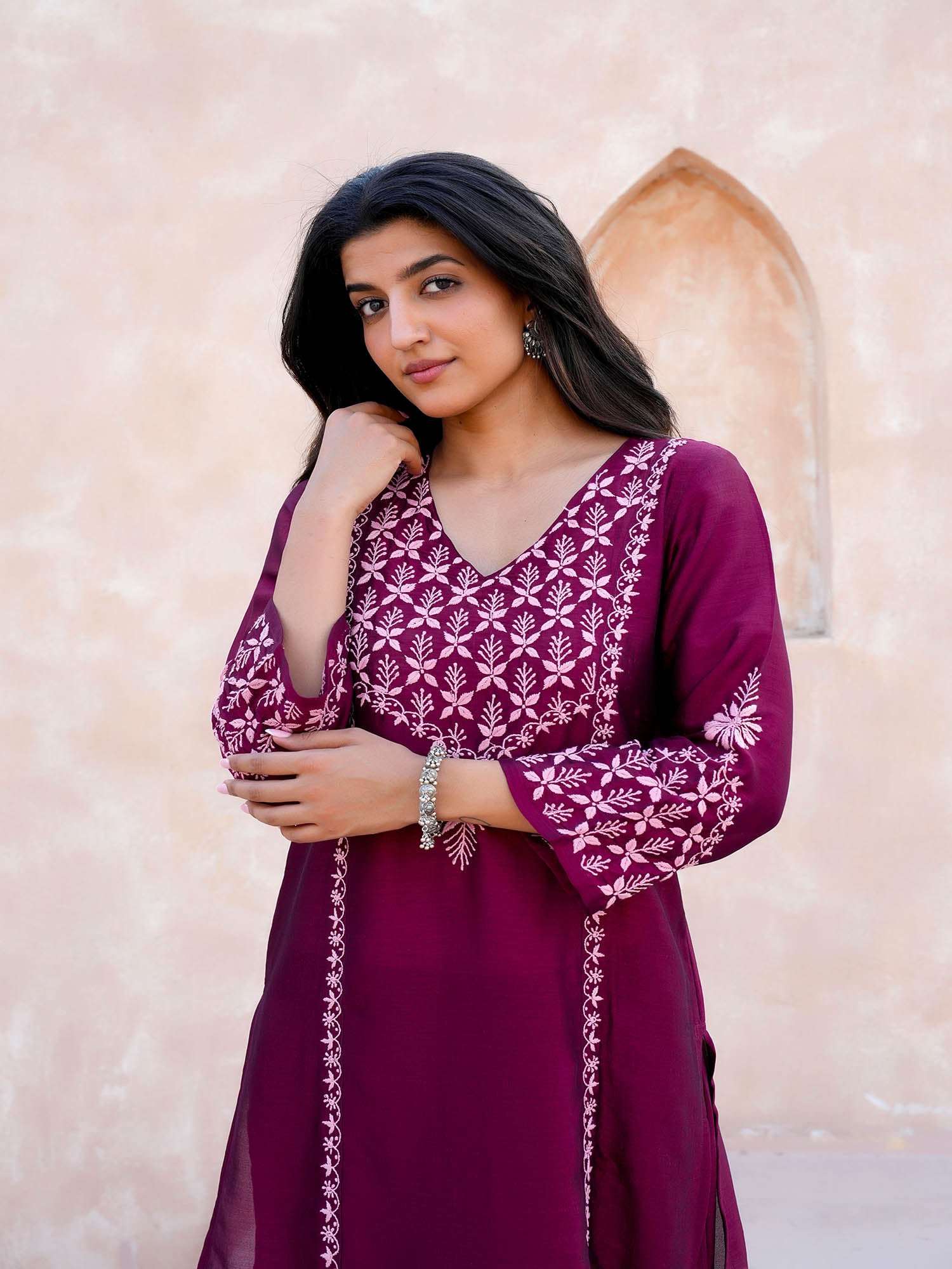 Lavanya Chikankari Kurta Set with Soft Pink Chikankari Embroidery – V Neck Kurta