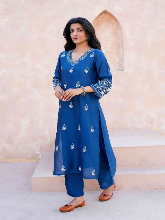 Myra Chikankari Kurta Set with Chikankari Embroidery – V Neck Kurta