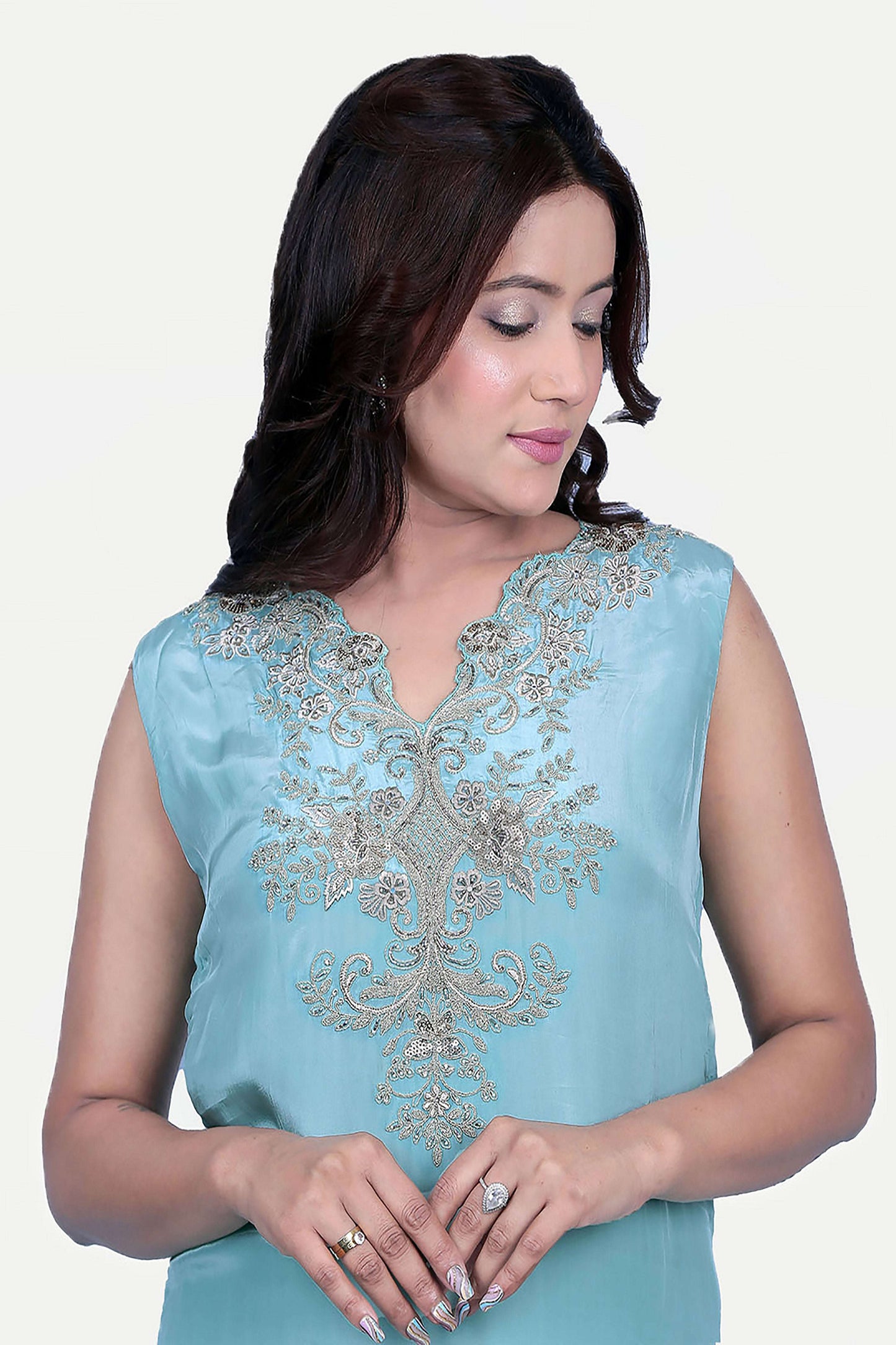 V neck Zardozi work comfort as the fabric is light on the skin.