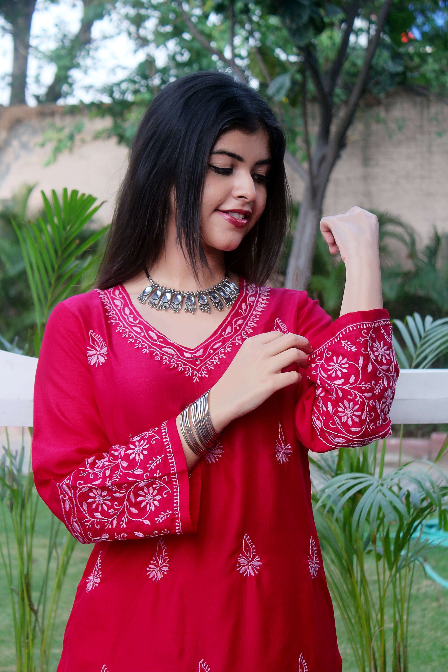 Vaidehi Pink Chikankari Kurta Set with Soft Pink Chikankari Embroidery – V Neck