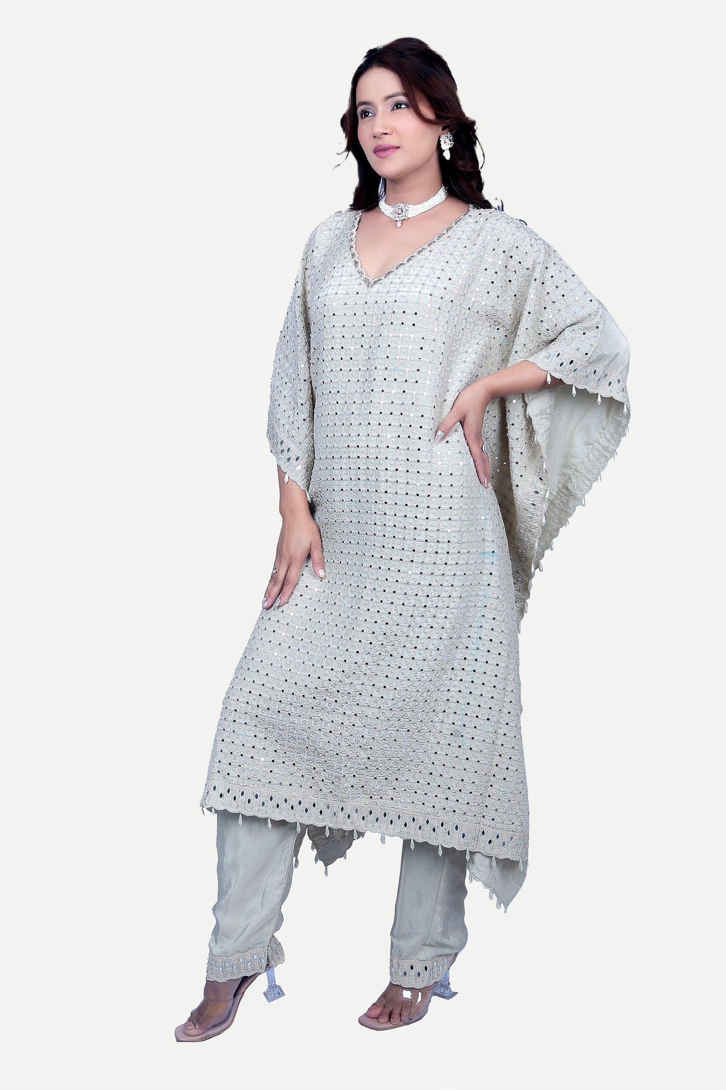 Luxurious kaftan set with surface embroidery