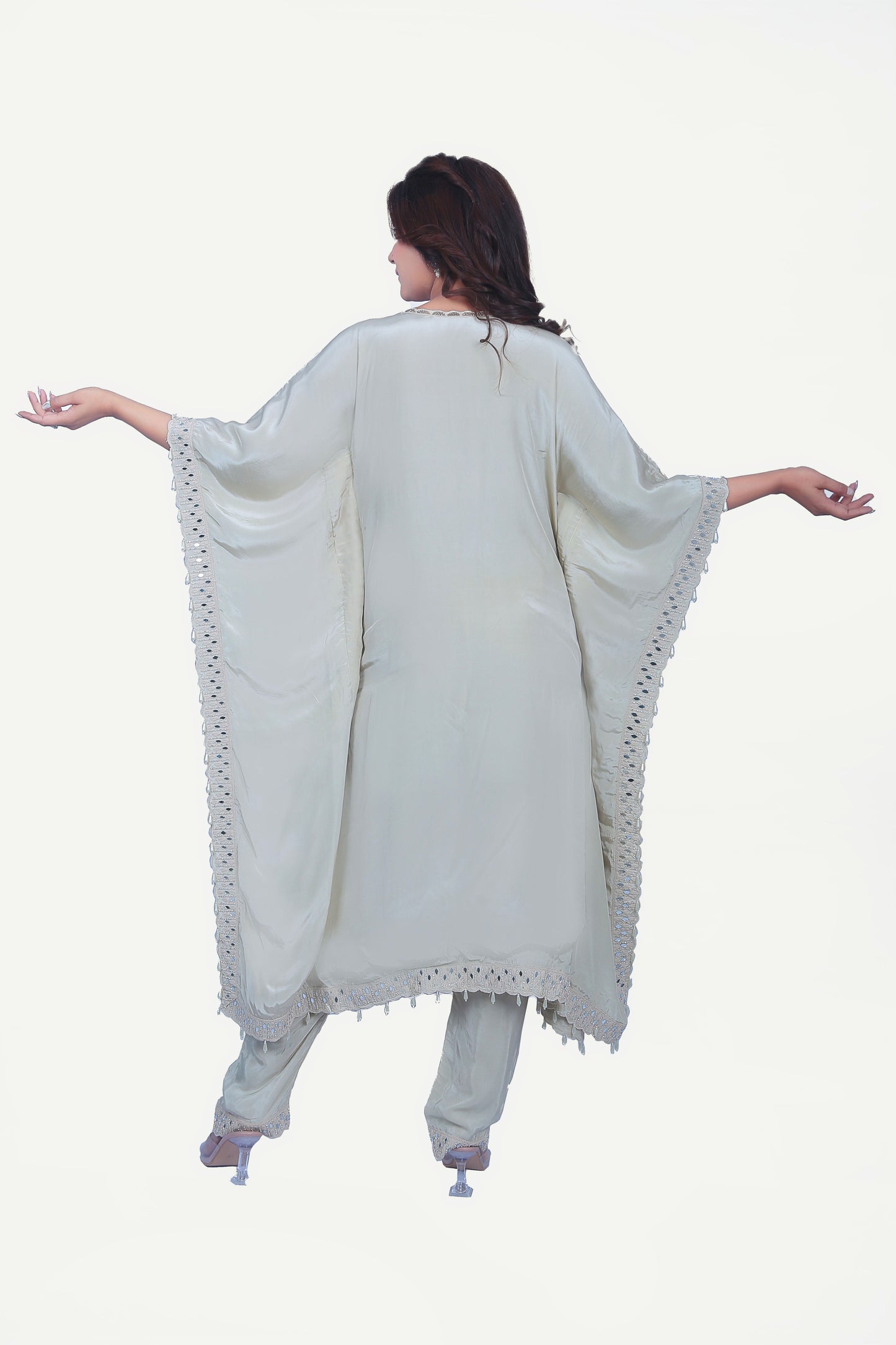 Luxurious kaftan set with surface embroidery