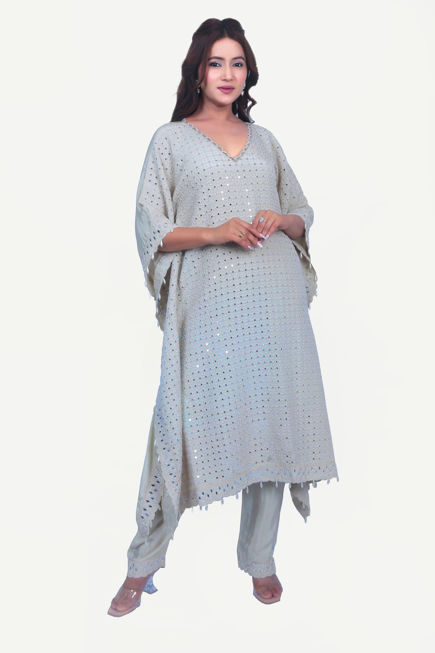 Luxurious kaftan set with surface embroidery