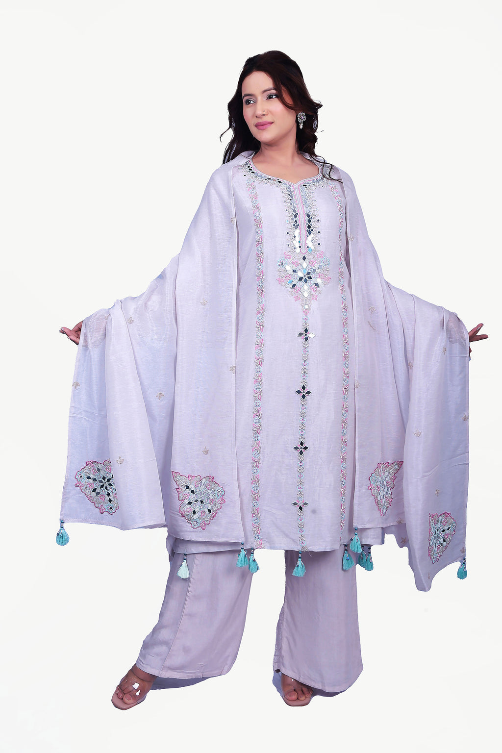 this light lavender palazzo kurta set is designed to provide a stunning look