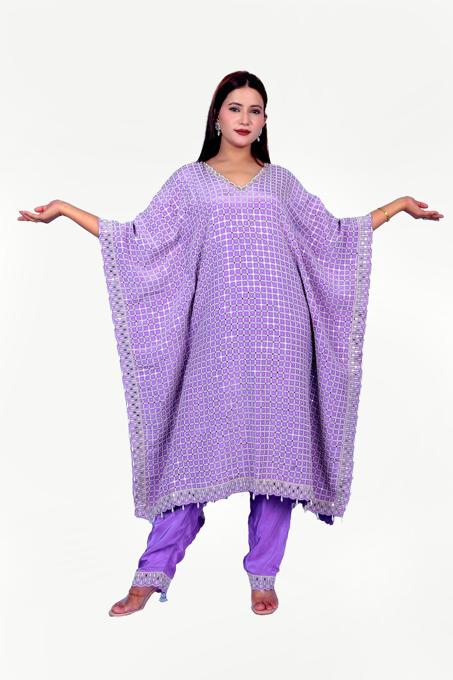 Luxurious kaftan set with surface embroidery