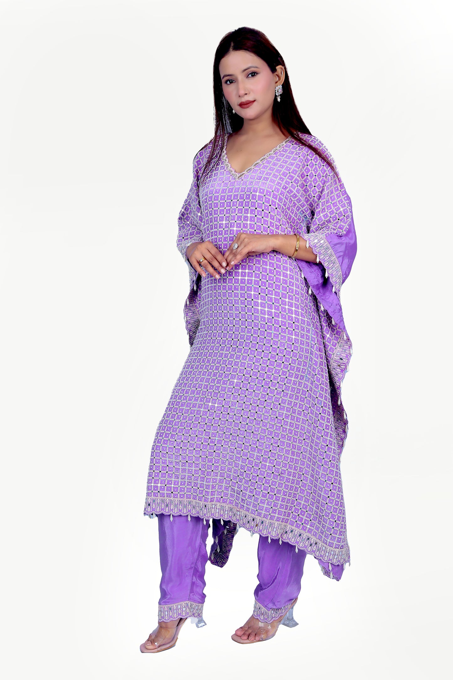 Luxurious kaftan set with surface embroidery