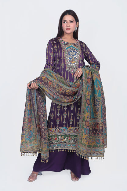 The traditional Indian print on this kurta set