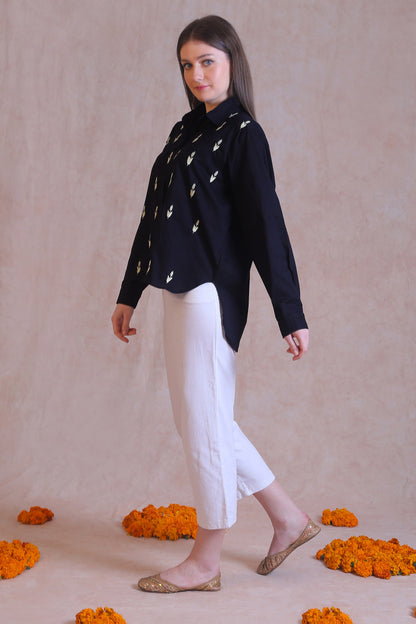 The fabric provides utmost comfort and cozy feel