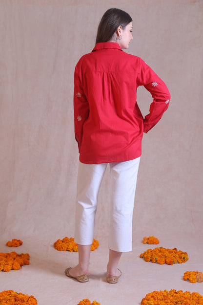 Making it a statement piece that exudes sophistication and charm. 