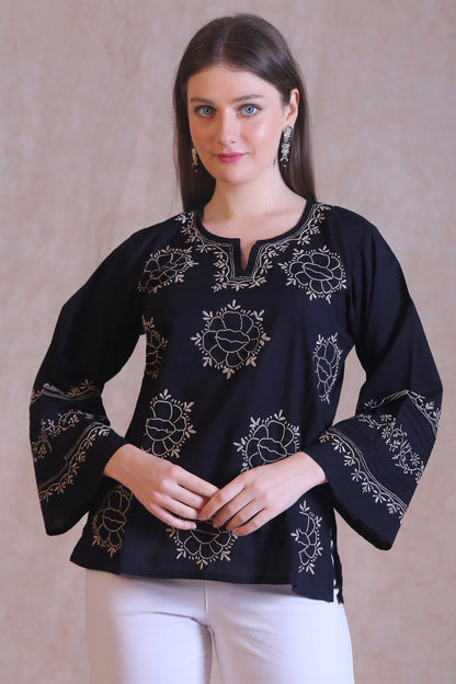 The poplin cotton short Kurta with Black chikankari embroidery 