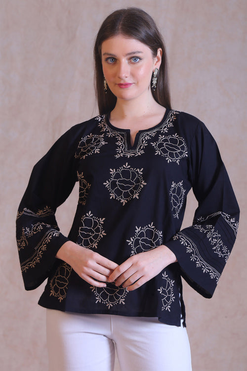 The poplin cotton short Kurta with Black chikankari embroidery 