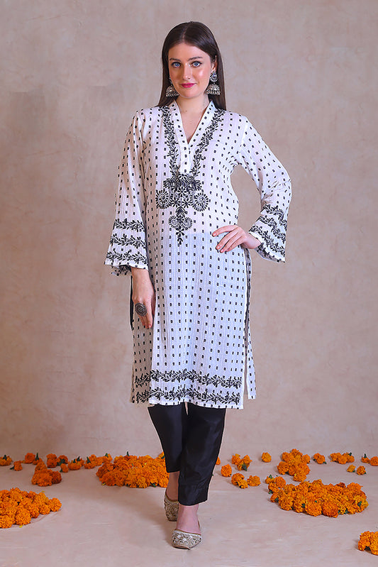 A timeless color palette and pretty embroidery on pure Cotton fabric.