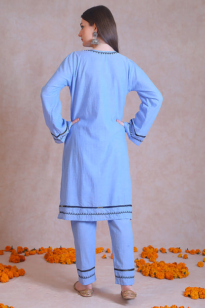 
Offers a cozy feel which is perfect for any weather.